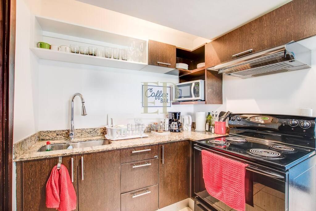 Cr Mariposa Rentals Lakeview Penthouse With Office Space, Pool, Gym, Tennis Santa Ana  Exterior foto
