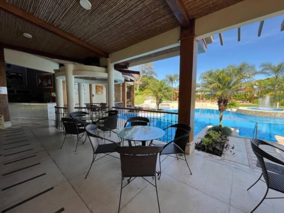 Cr Mariposa Rentals Lakeview Penthouse With Office Space, Pool, Gym, Tennis Santa Ana  Exterior foto
