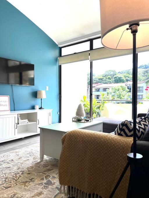 Cr Mariposa Rentals Lakeview Penthouse With Office Space, Pool, Gym, Tennis Santa Ana  Exterior foto